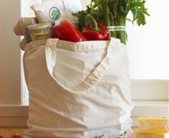 3 Ways Using Reusable Grocery Bags Helps Wildlife