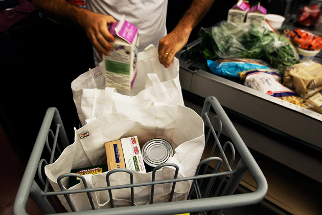 7 Benefits of the Materials Used to Create Recycled Grocery Bags
