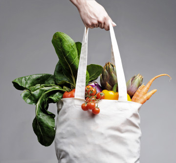 What You Need to Know About Plastic Bags vs Reusable Bags