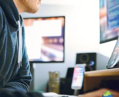 12 Tips to Managing a Remote Customer Service Team Like A Pro